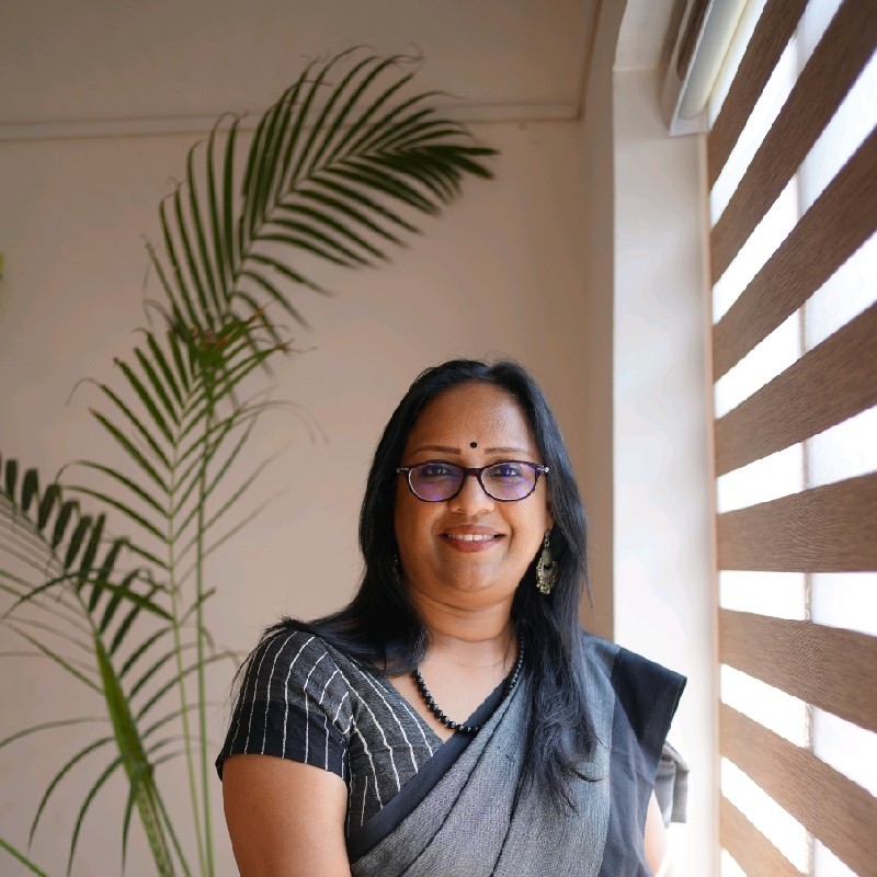 Dr Meera A